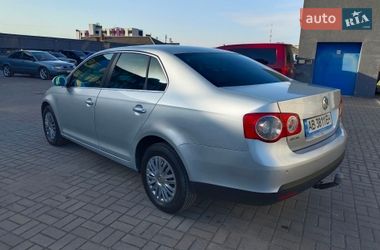 Седан Volkswagen Jetta 2006 в Хмельницькому
