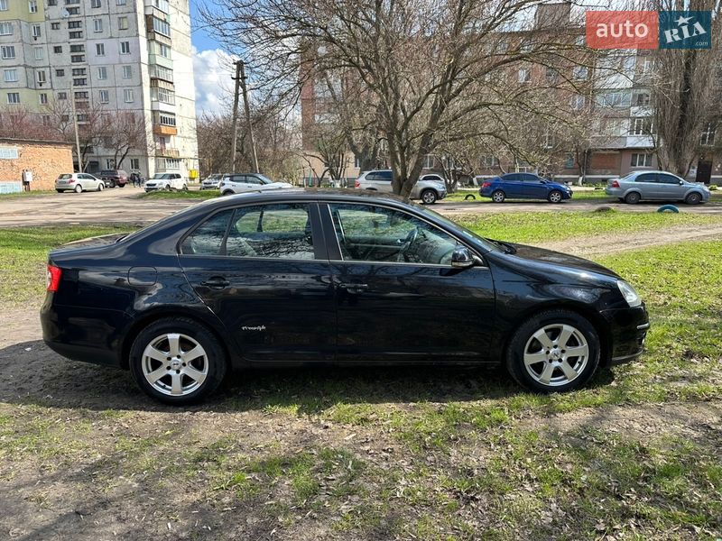 Седан Volkswagen Jetta 2009 в Конотопе