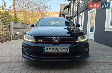Седан Volkswagen Jetta 2017 в Львове