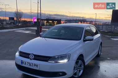 Седан Volkswagen Jetta 2013 в Киеве