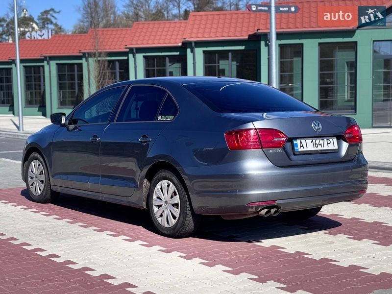 Седан Volkswagen Jetta 2011 в Ирпене