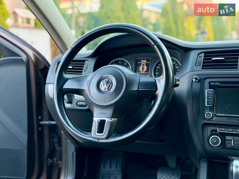 Седан Volkswagen Jetta 2011 в Одессе