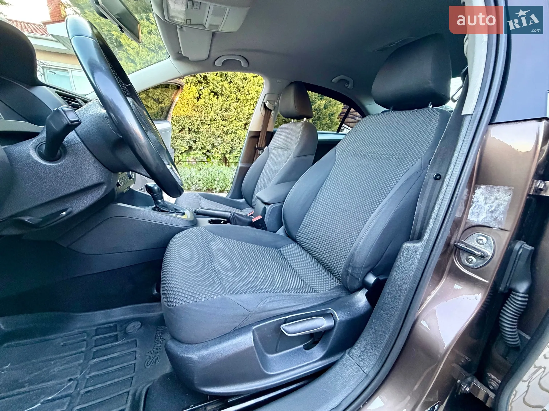 2011 Volkswagen Jetta - мініатюра 38
