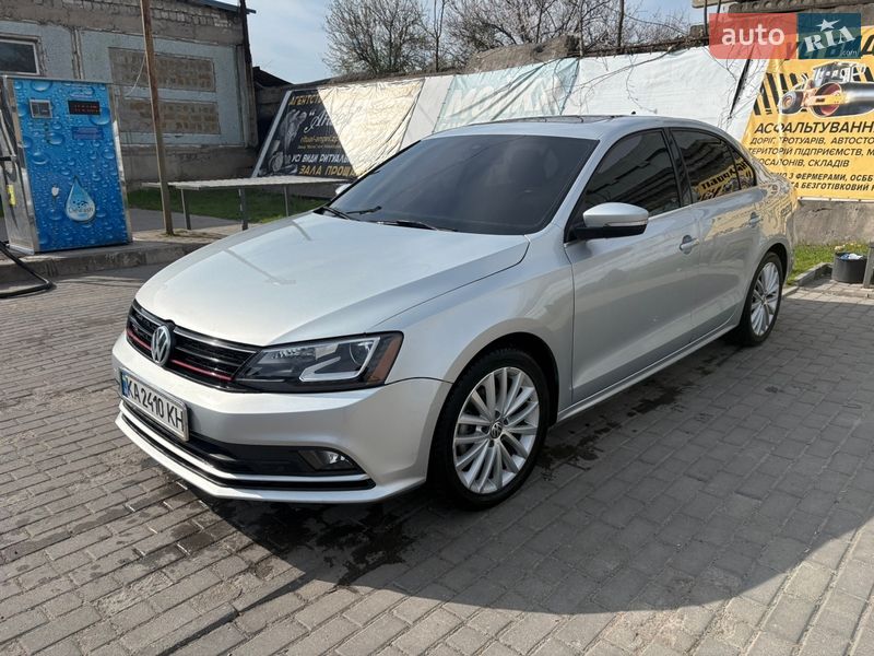 Седан Volkswagen Jetta 2016 в Киеве