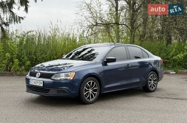 Седан Volkswagen Jetta 2013 в Чернівцях