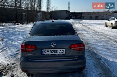 Седан Volkswagen Jetta 2015 в Дніпрі