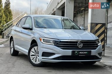 Седан Volkswagen Jetta 2019 в Києві