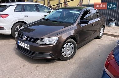 Седан Volkswagen Jetta 2010 в Киеве