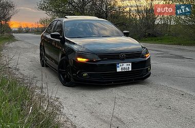 Седан Volkswagen Jetta 2012 в Запоріжжі
