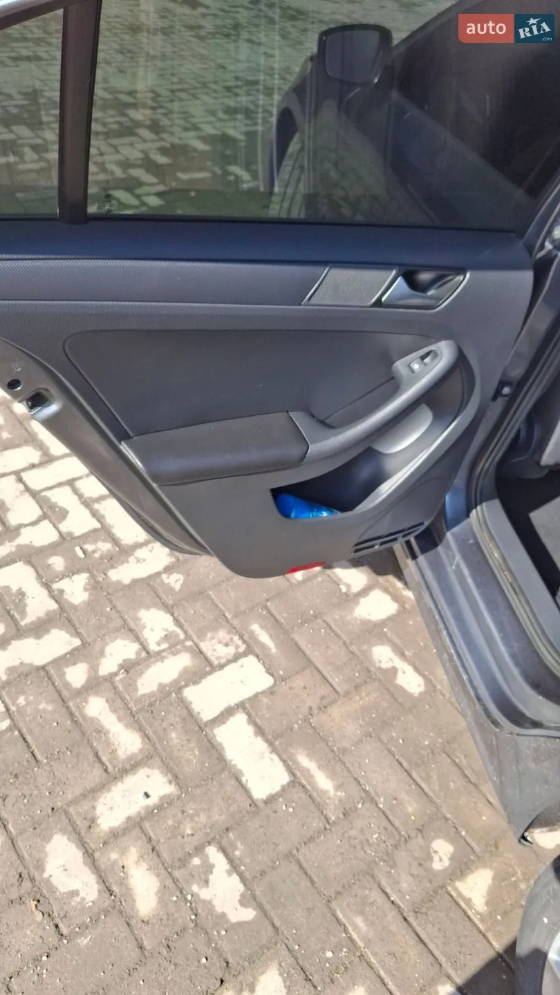 2013 Volkswagen Jetta - мініатюра 28