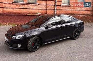 Седан Volkswagen Jetta 2015 в Полтаві