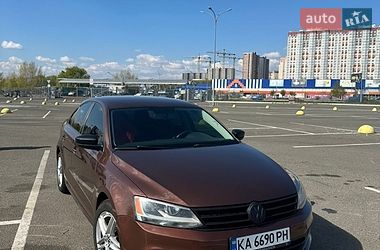 Седан Volkswagen Jetta 2016 в Киеве