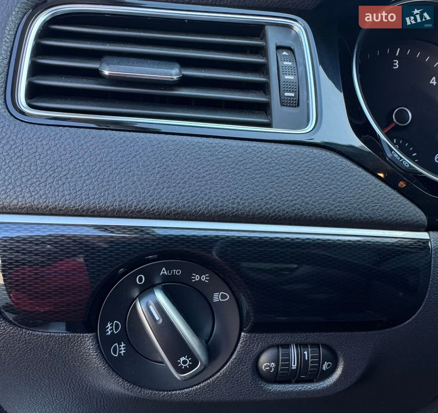 2016 Volkswagen Jetta - мініатюра 36