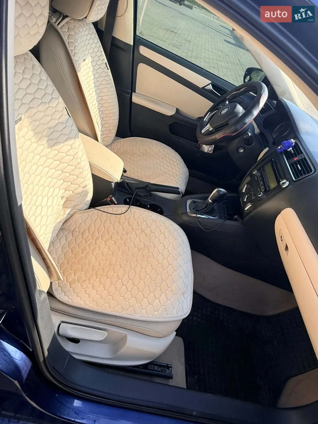 2010 Volkswagen Jetta - мініатюра 7