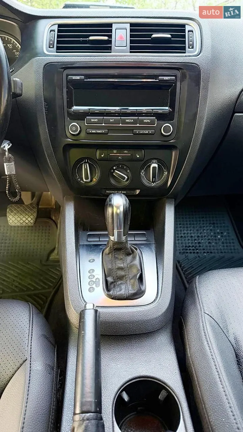 2011 Volkswagen Jetta - мініатюра 16