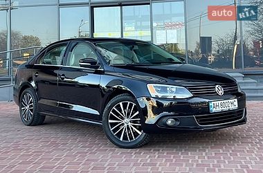 Седан Volkswagen Jetta 2012 в Одесі