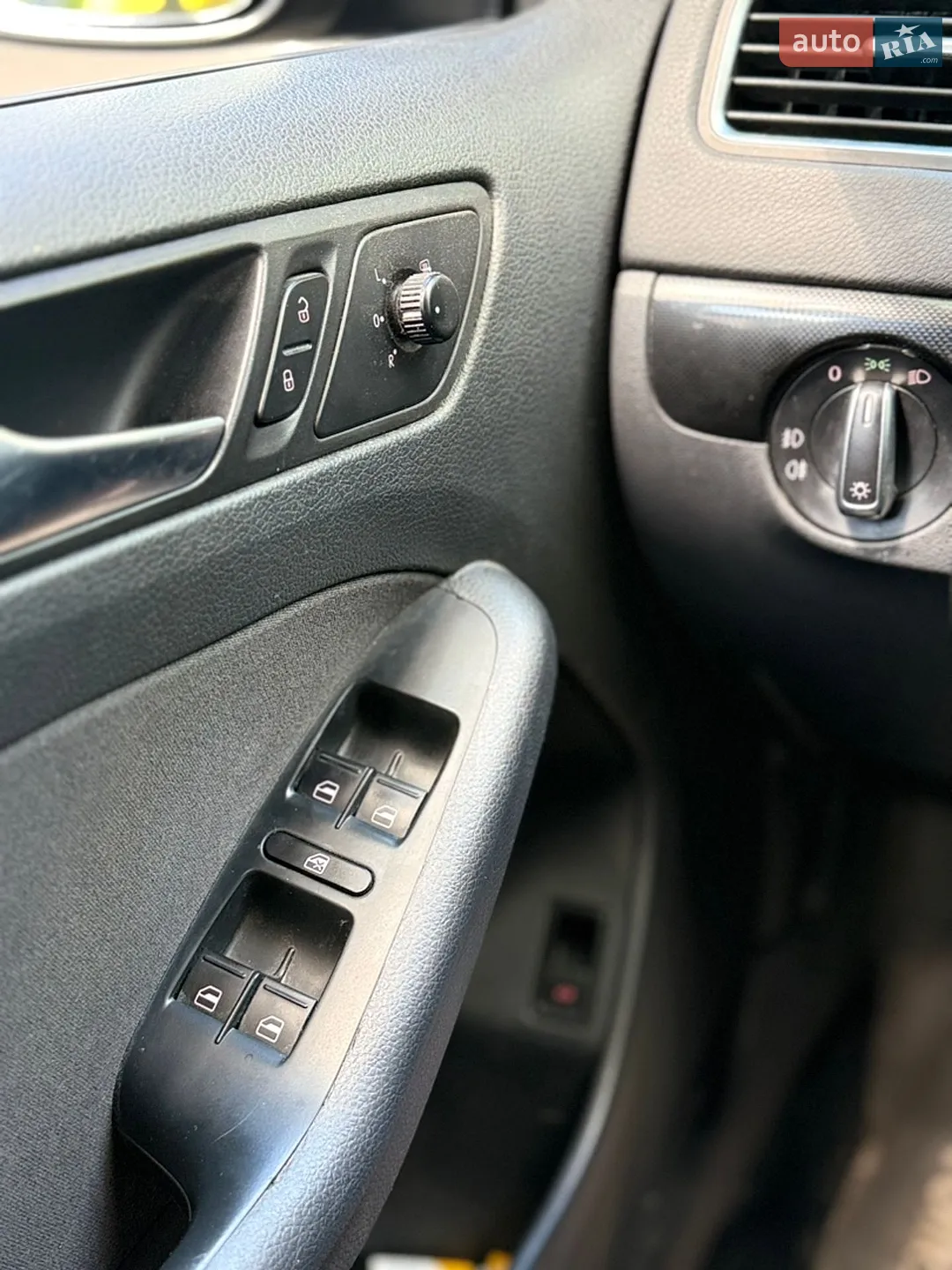 2011 Volkswagen Jetta - мініатюра 9