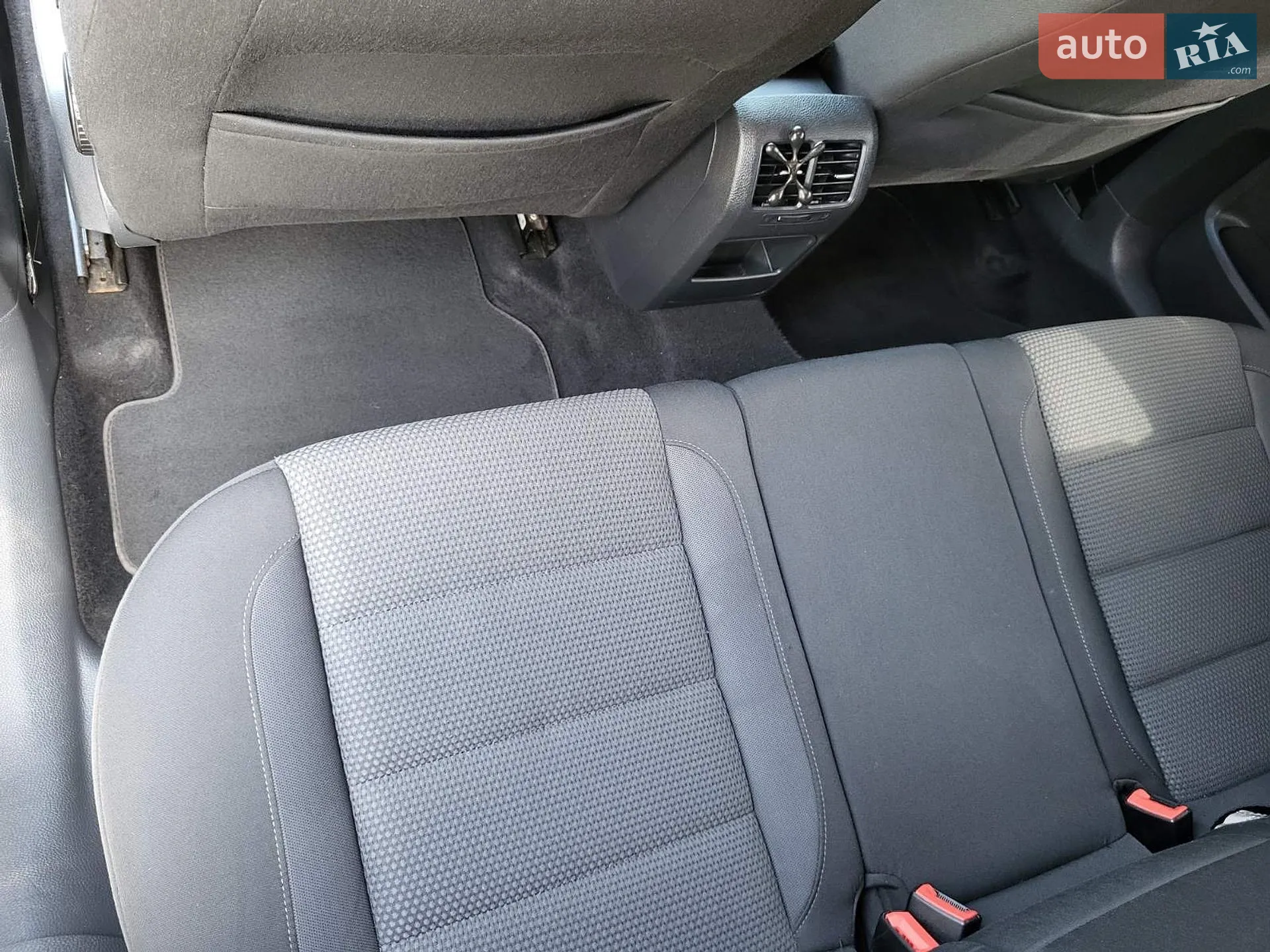 2012 Volkswagen Jetta - мініатюра 29