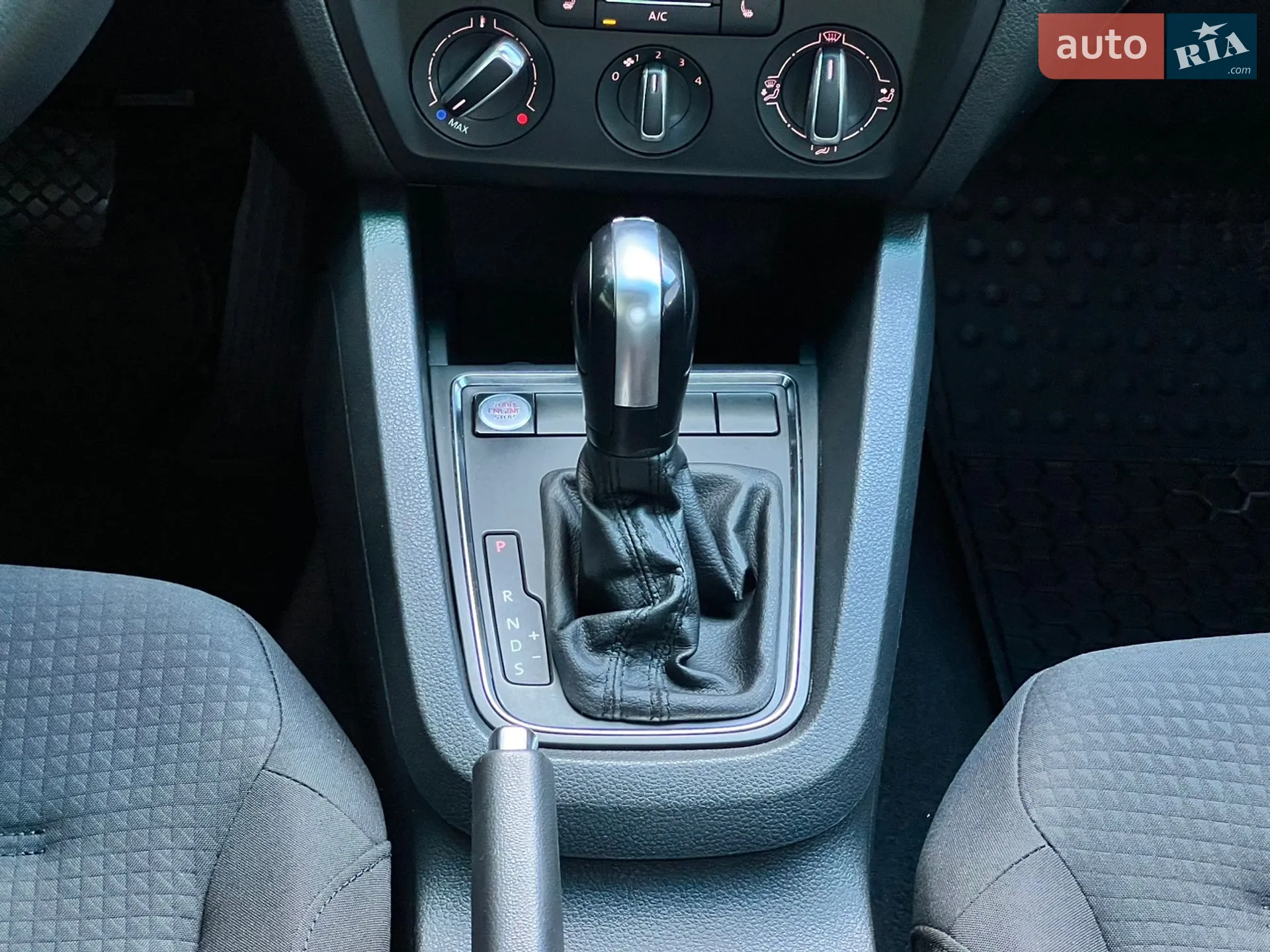 2015 Volkswagen Jetta - мініатюра 36