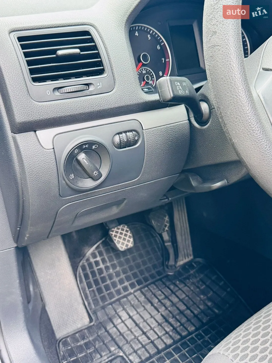 2010 Volkswagen Jetta - мініатюра 20