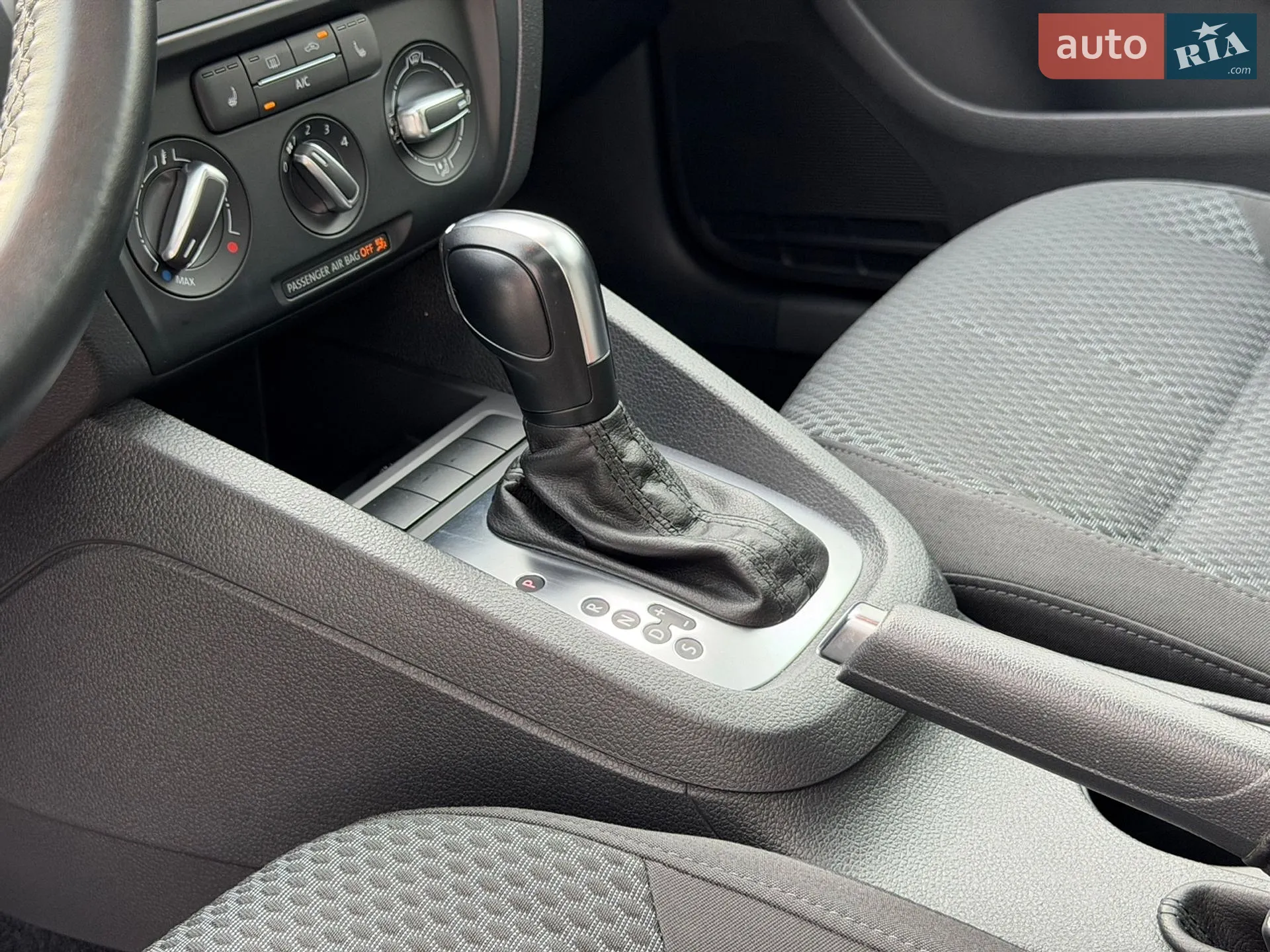 2013 Volkswagen Jetta - мініатюра 30