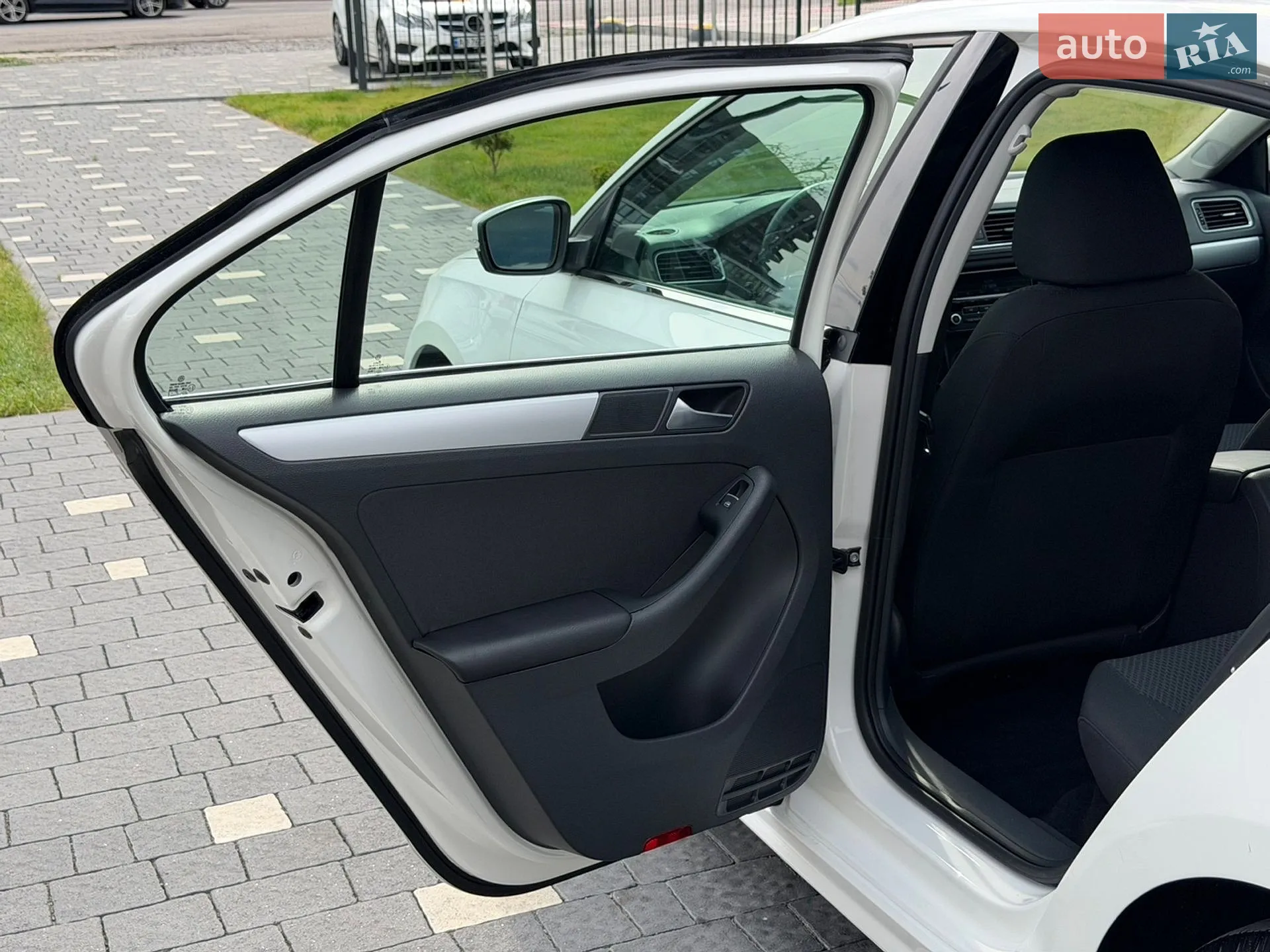 2013 Volkswagen Jetta - мініатюра 32