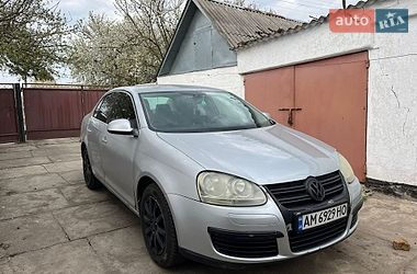 Седан Volkswagen Jetta 2006 в Любарі