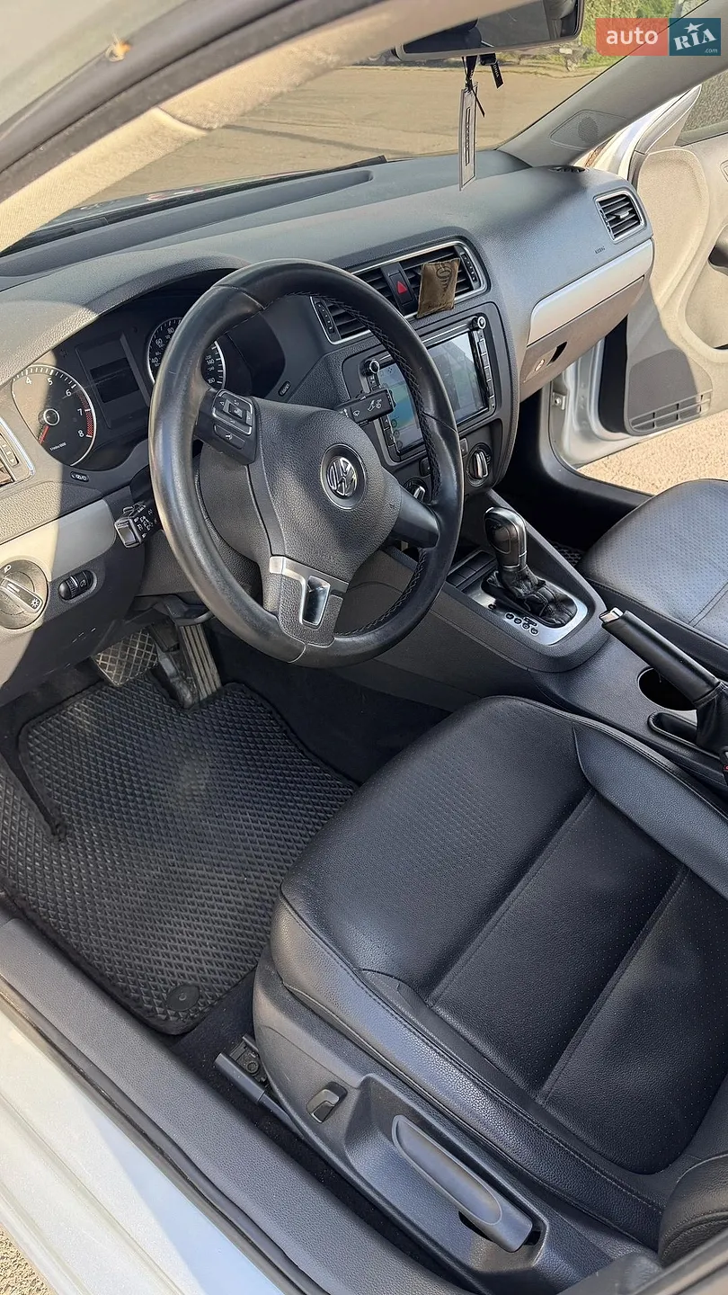 2012 Volkswagen Jetta - мініатюра 12
