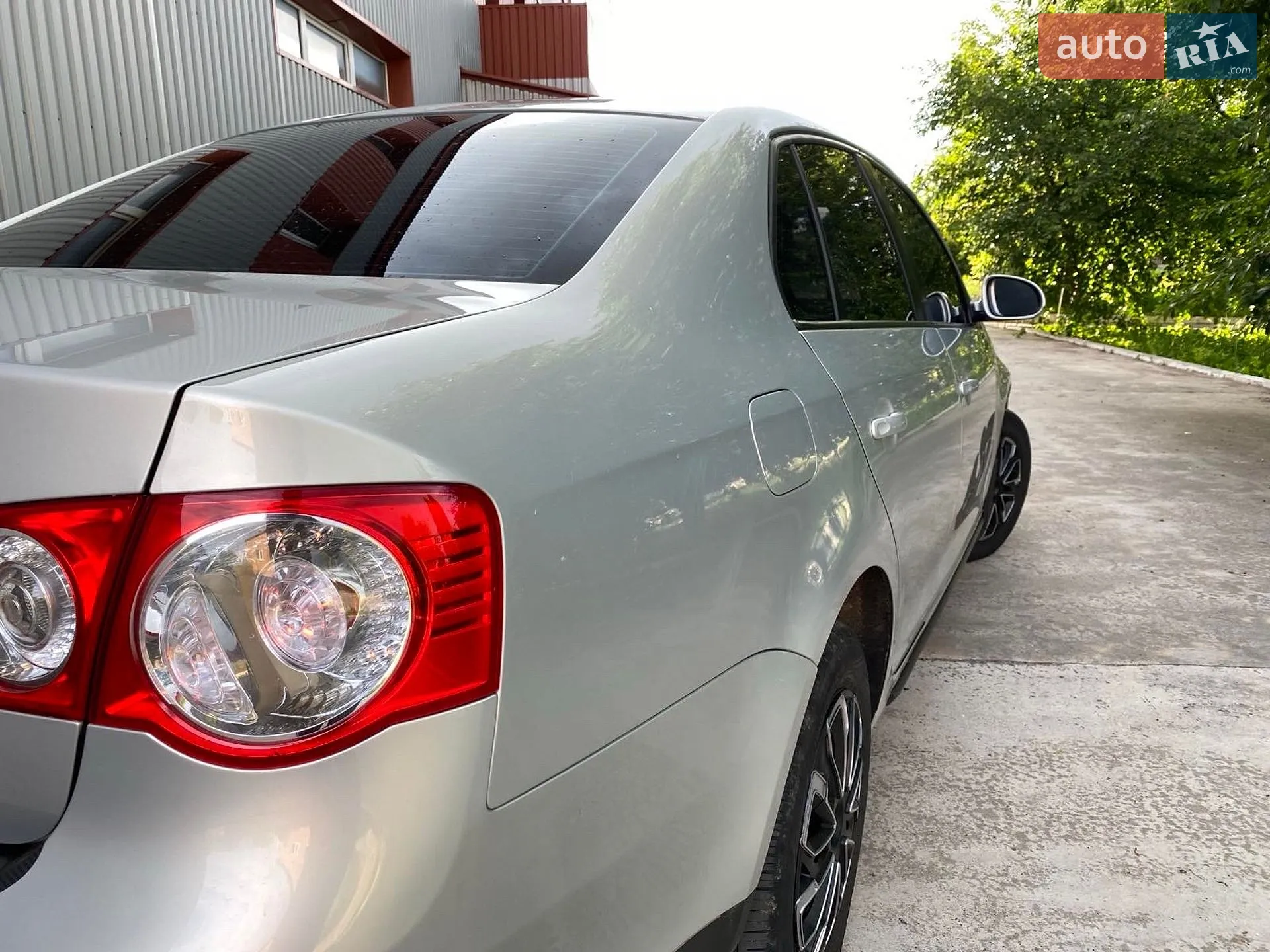 2010 Volkswagen Jetta - мініатюра 16