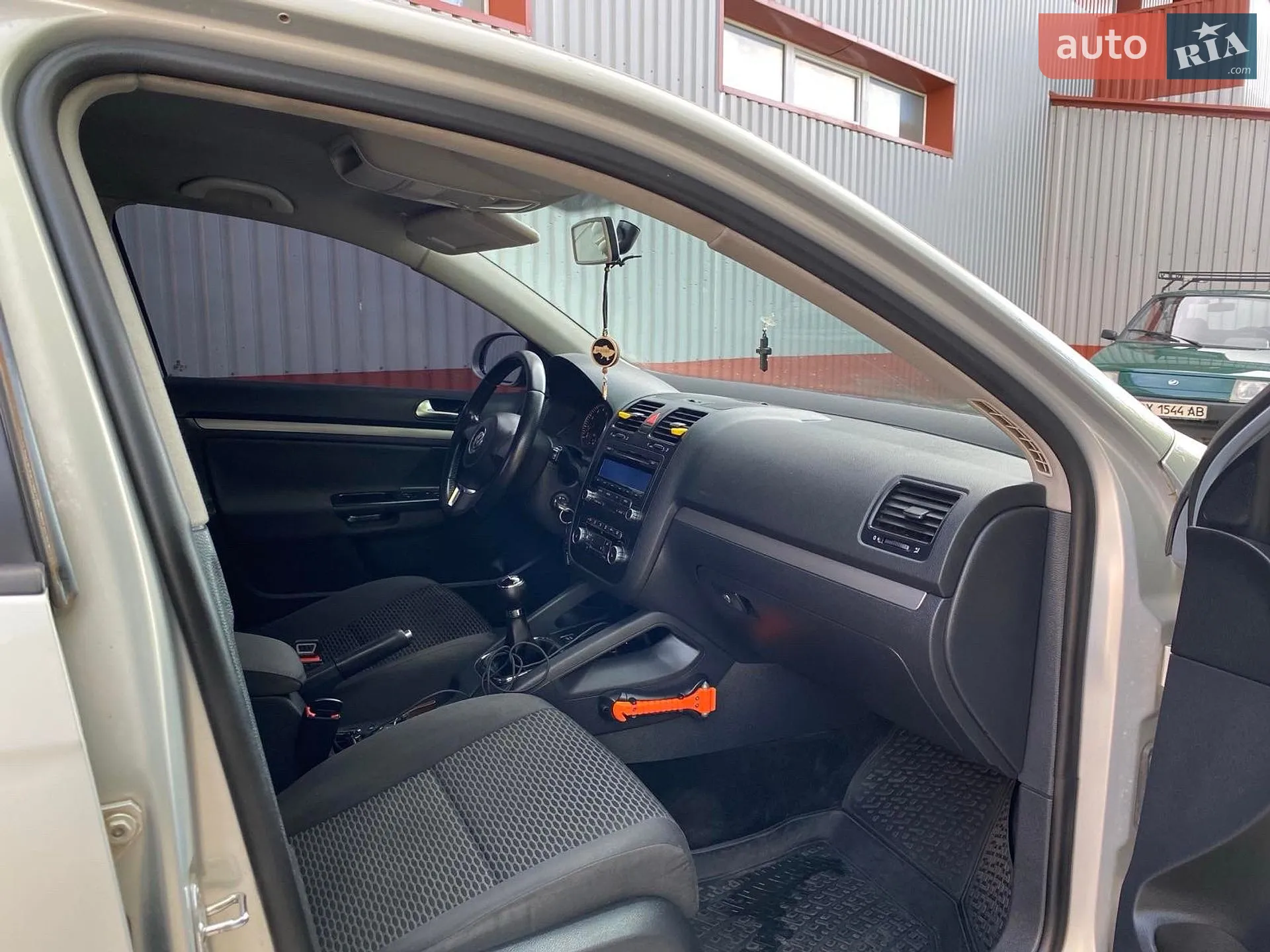 2010 Volkswagen Jetta - мініатюра 21
