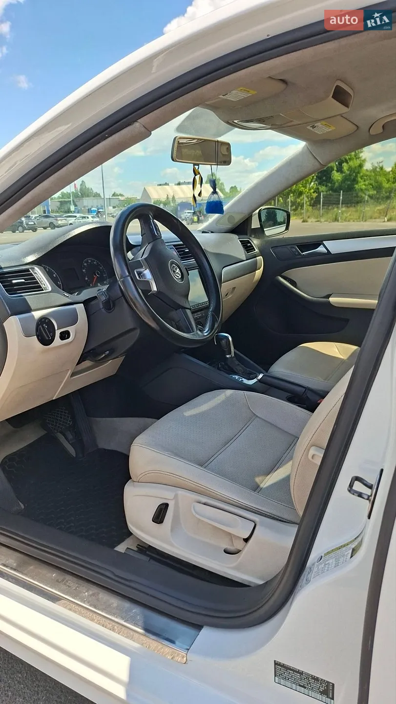2012 Volkswagen Jetta - мініатюра 11