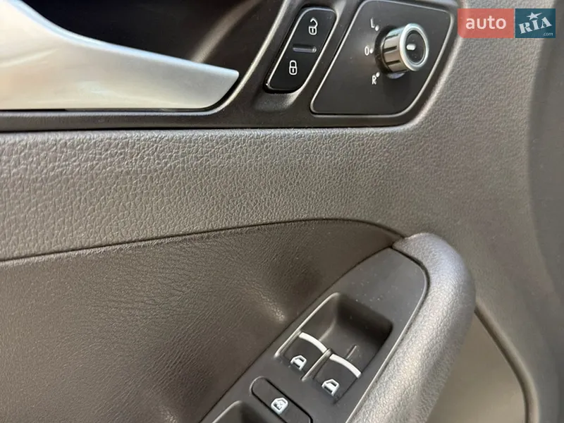 Volkswagen Jetta 2013 VIN 3VW4T7AJ7EM352244 фото оголошення 26 з 85