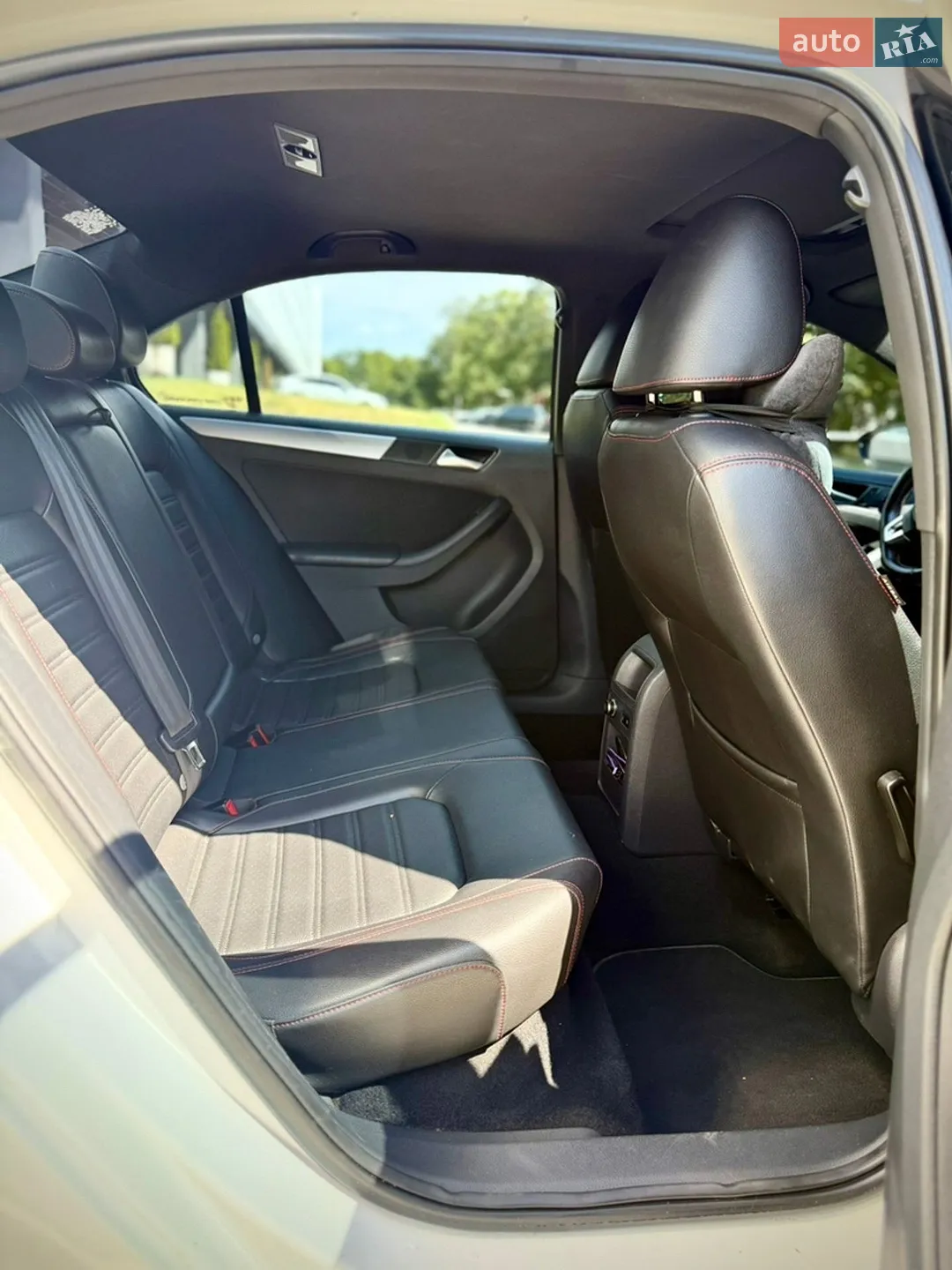 2013 Volkswagen Jetta - мініатюра 32