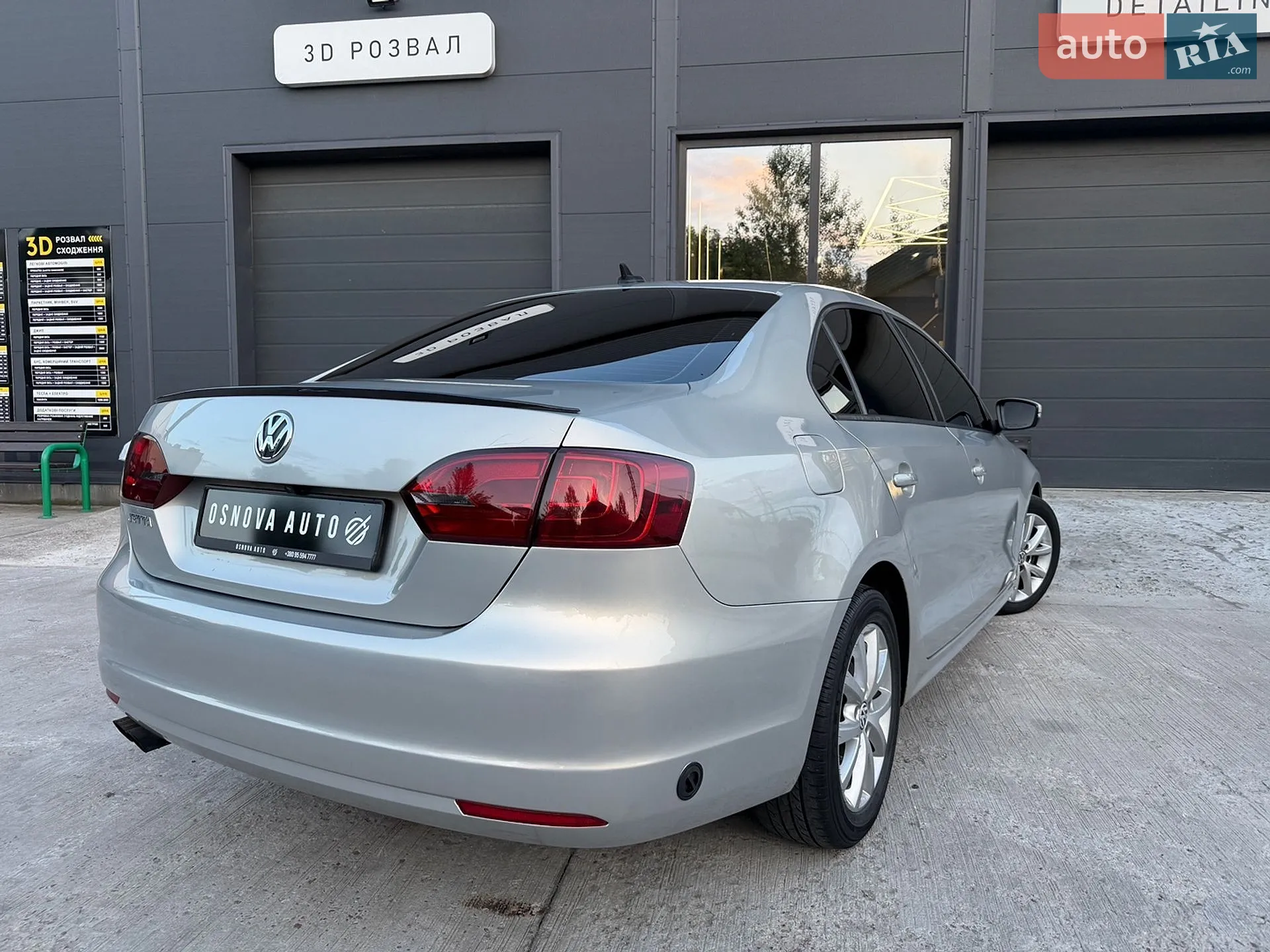 2010 Volkswagen Jetta - мініатюра 9