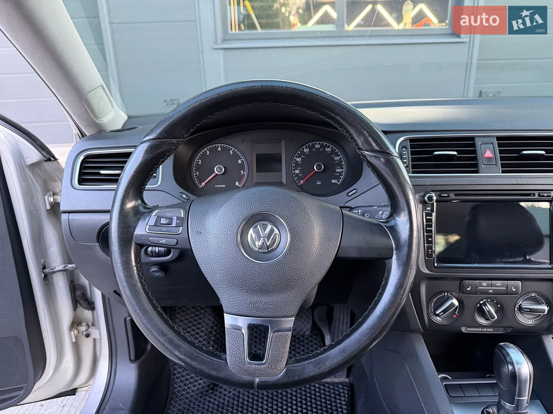 2010 Volkswagen Jetta - мініатюра 31