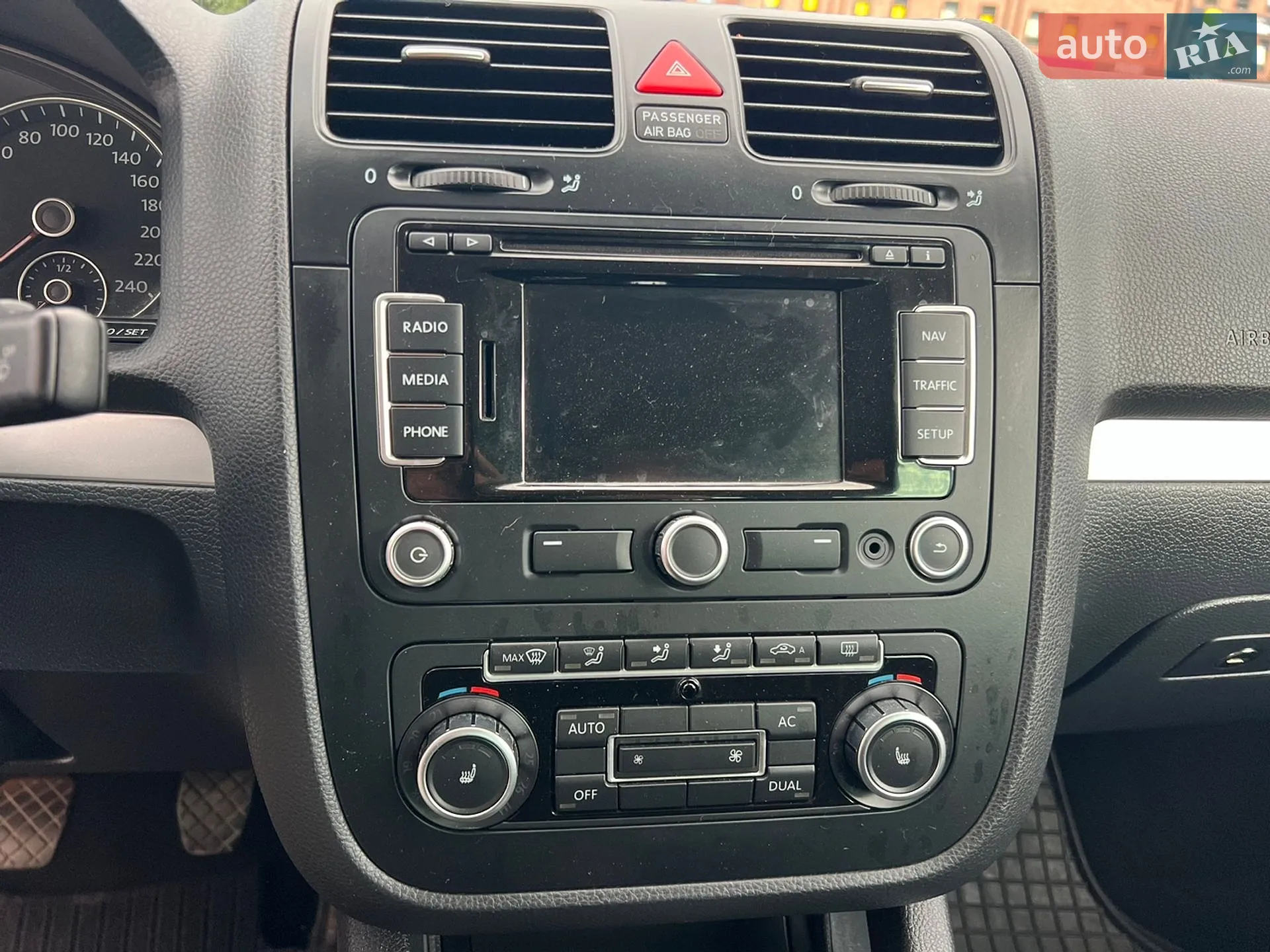 2010 Volkswagen Jetta - мініатюра 28
