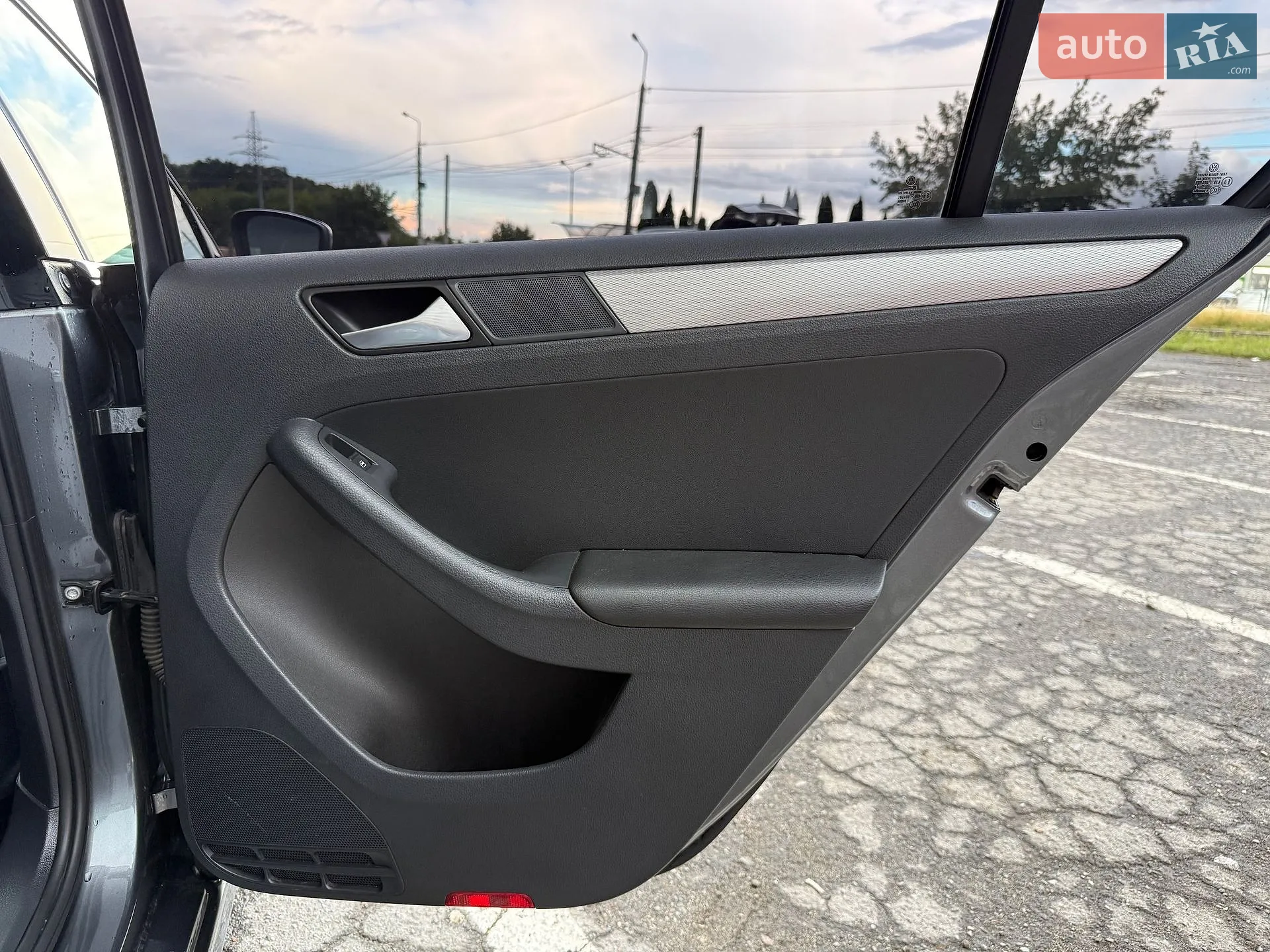 2017 Volkswagen Jetta - мініатюра 30