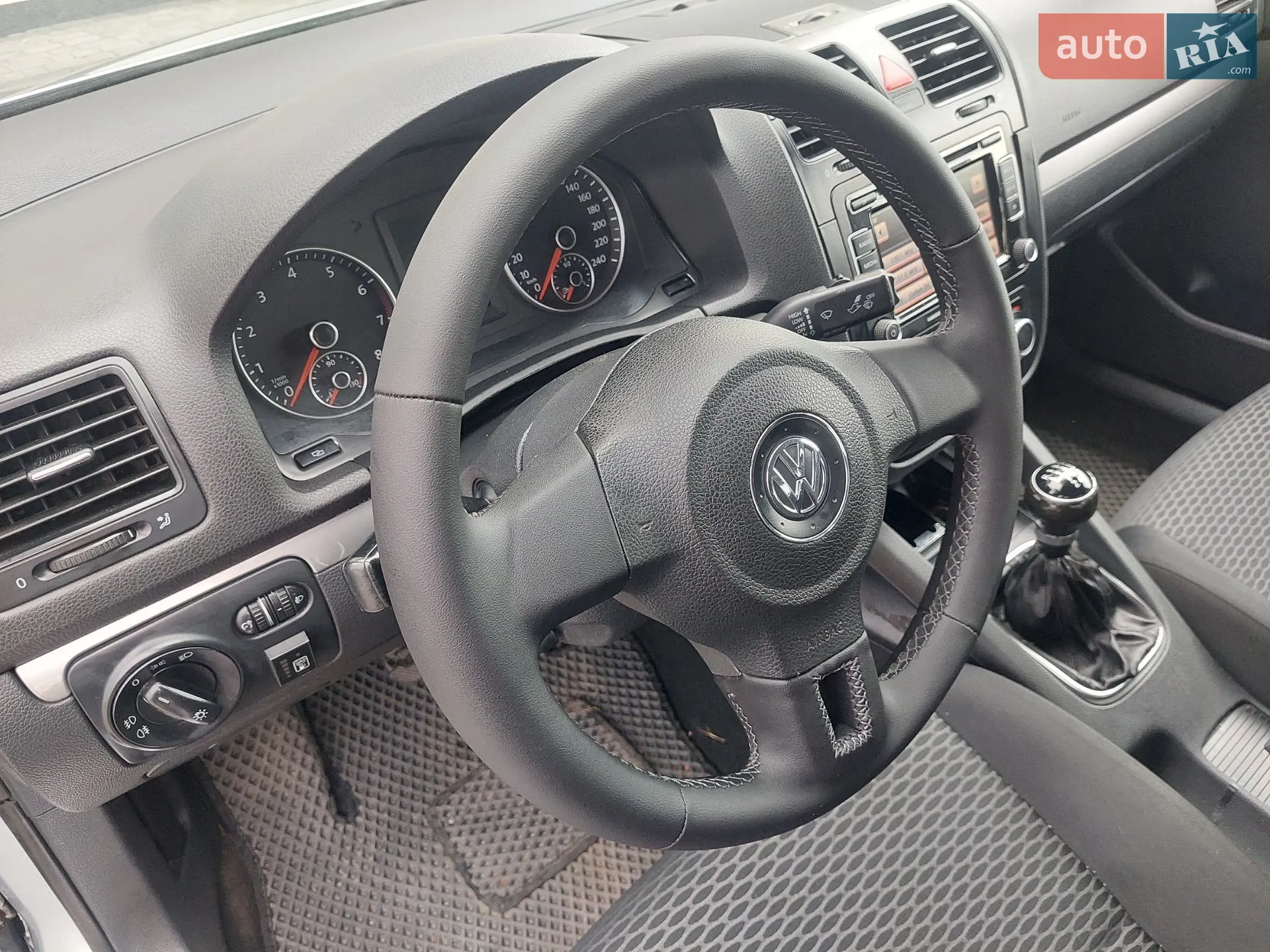 2010 Volkswagen Jetta - мініатюра 12