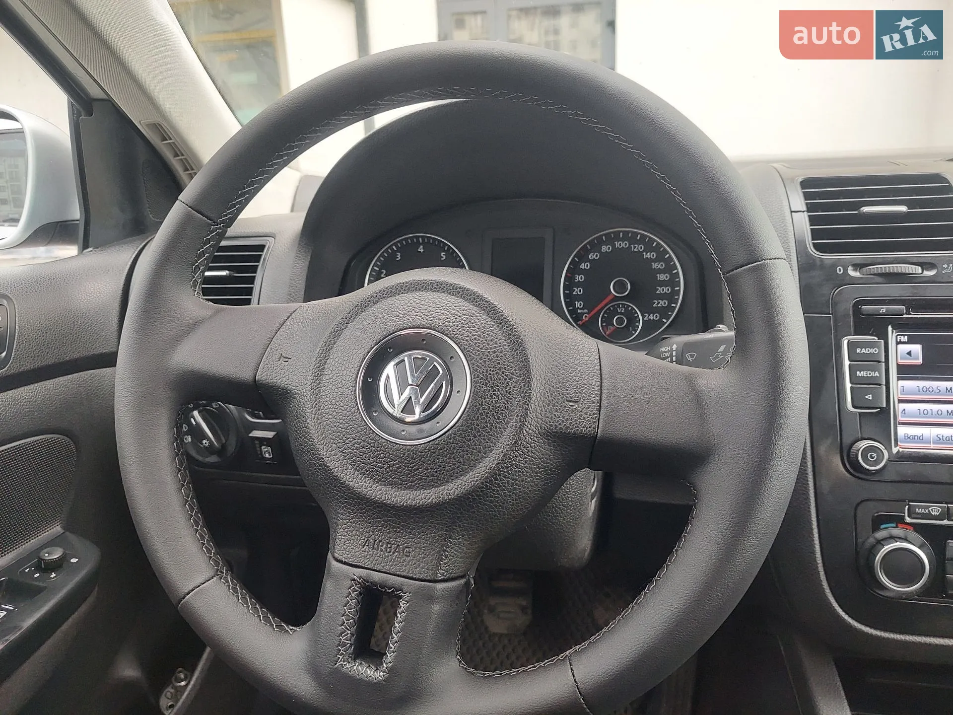2010 Volkswagen Jetta - мініатюра 17
