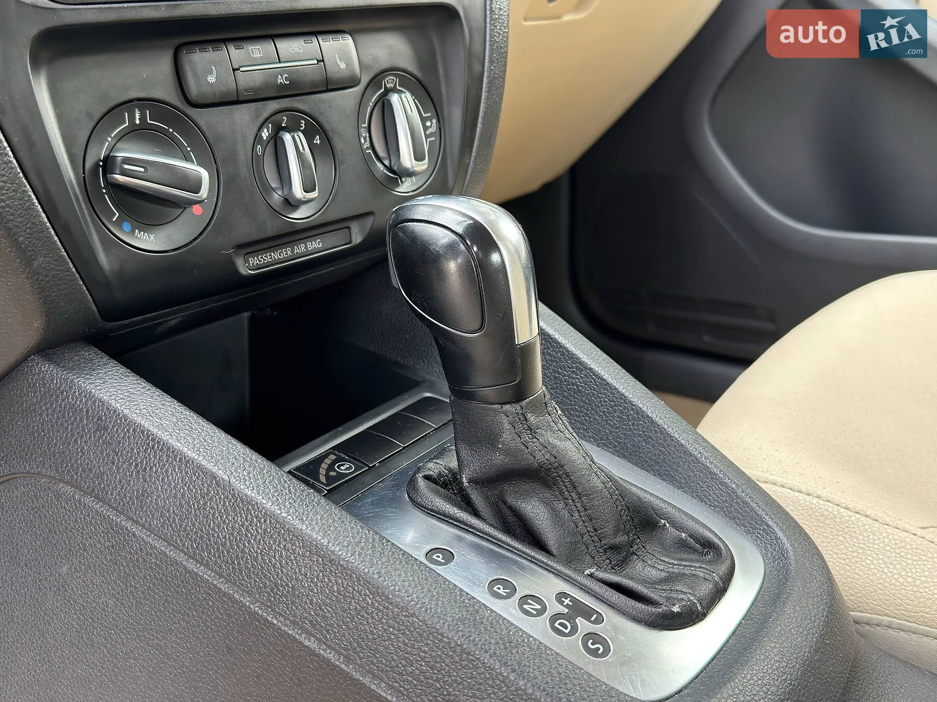 2012 Volkswagen Jetta - мініатюра 4