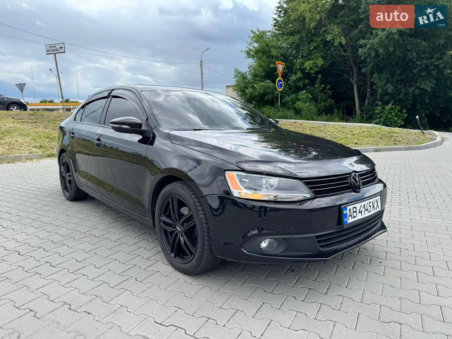 2010 Volkswagen Jetta - фото 1