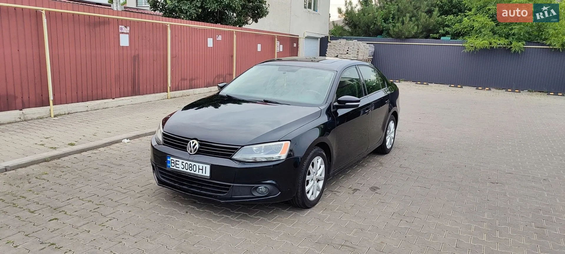 2011 Volkswagen Jetta - фото 1