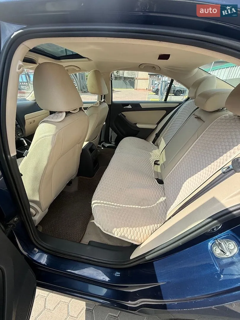 2011 Volkswagen Jetta - мініатюра 12