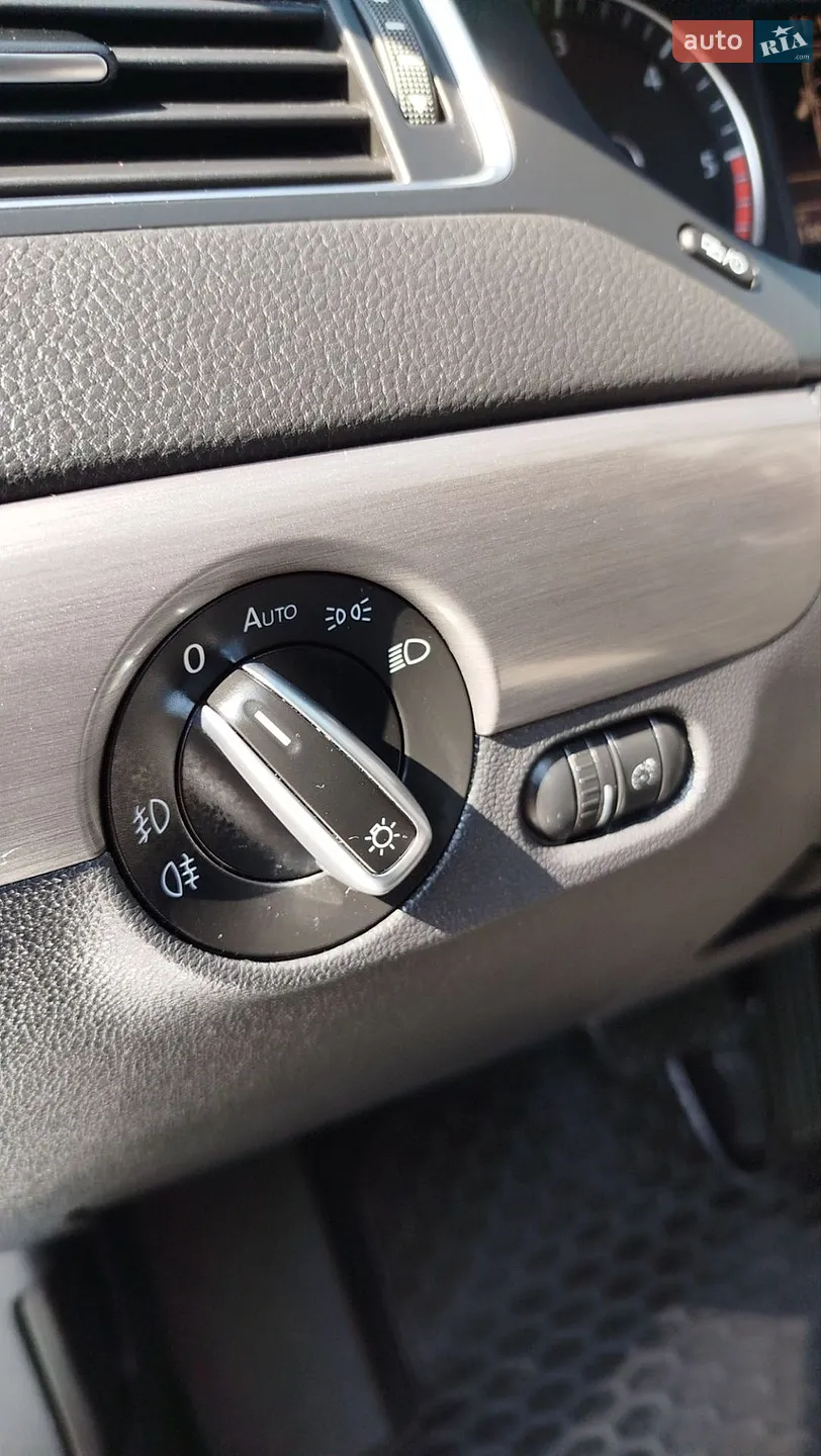 2013 Volkswagen Jetta - мініатюра 41