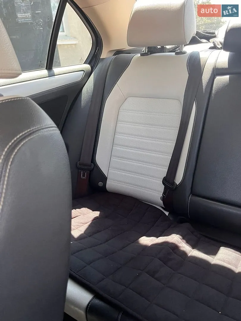 2011 Volkswagen Jetta - мініатюра 18