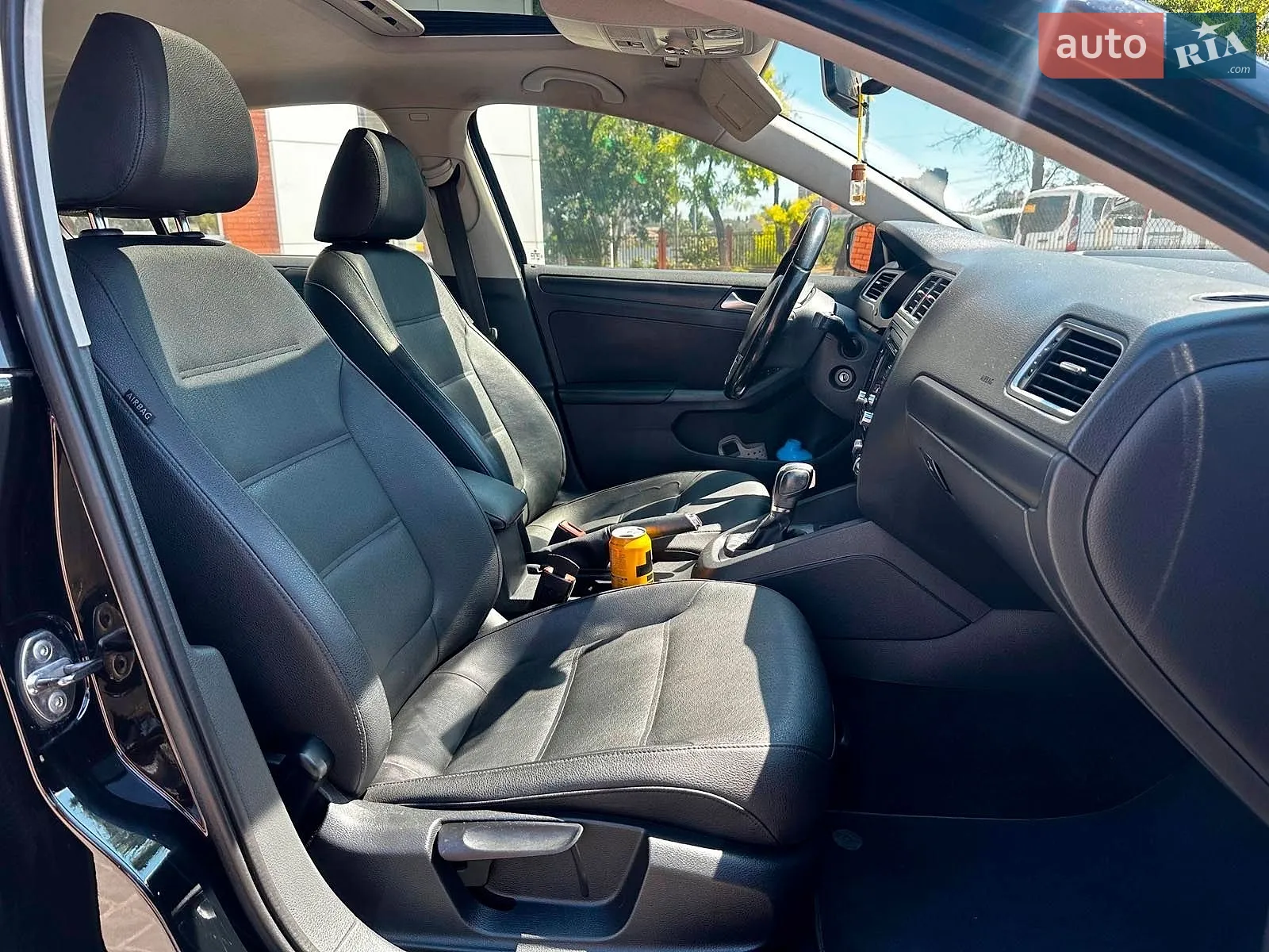 2010 Volkswagen Jetta - мініатюра 27