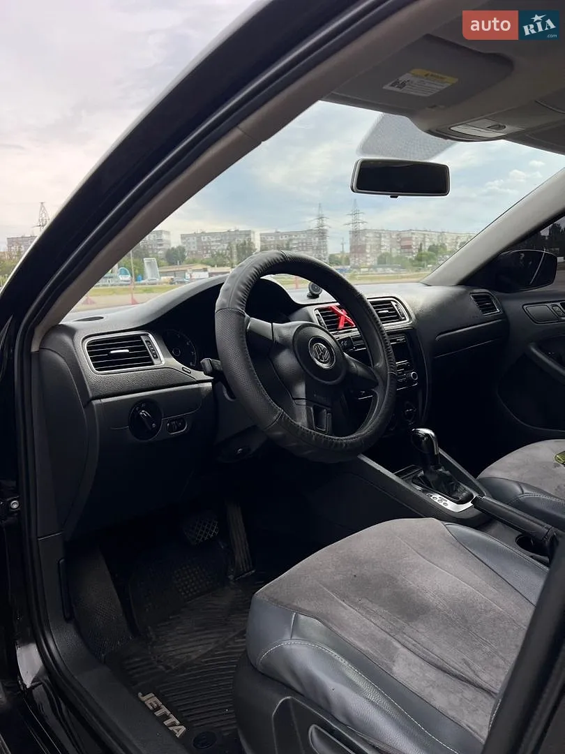 2012 Volkswagen Jetta - мініатюра 12