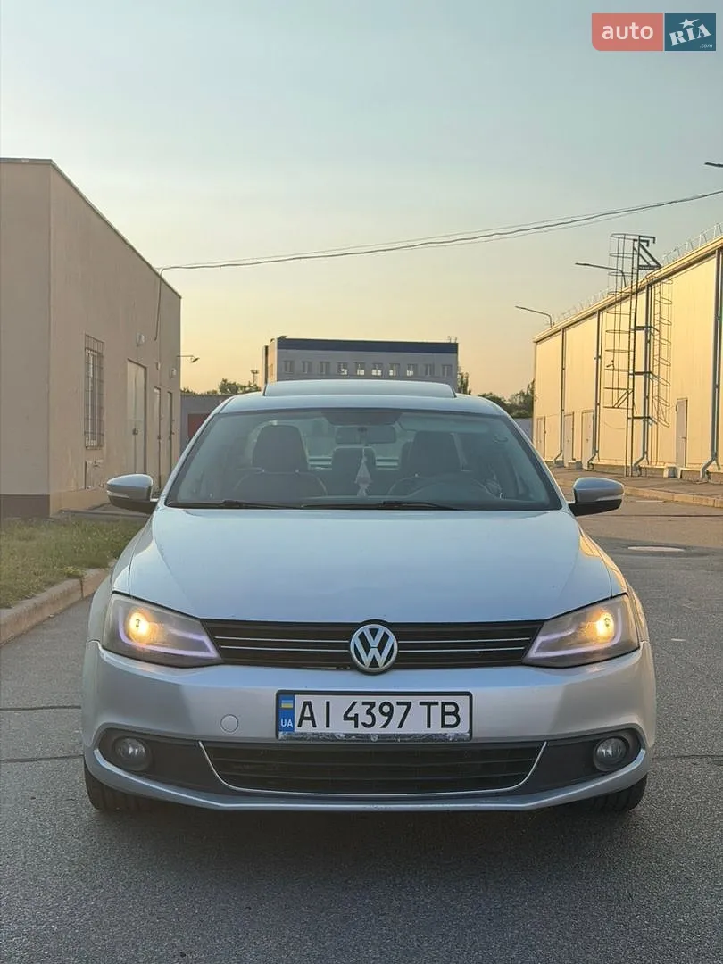 2011 Volkswagen Jetta - мініатюра 2