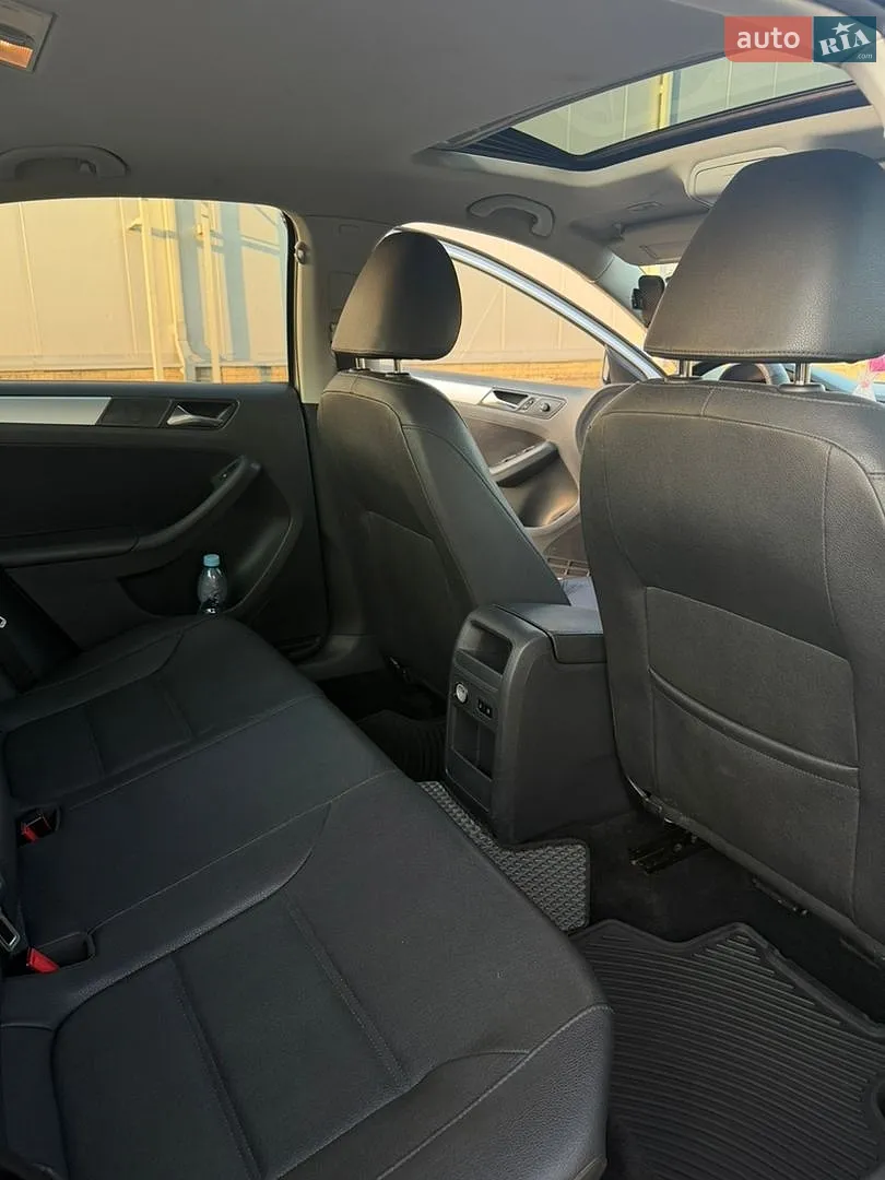 2011 Volkswagen Jetta - мініатюра 12