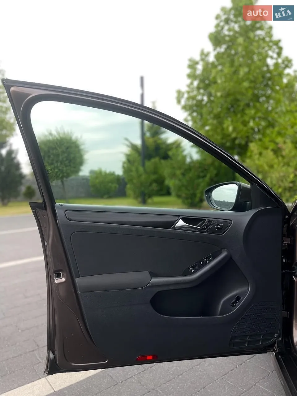2011 Volkswagen Jetta - мініатюра 25